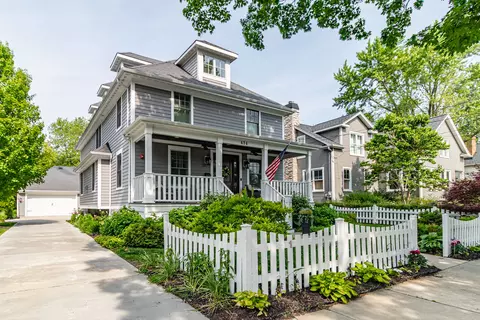 434 North Ave, Barrington, IL 60010