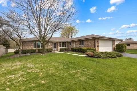 3625 Wimborne Ave, New Lenox, IL 60451