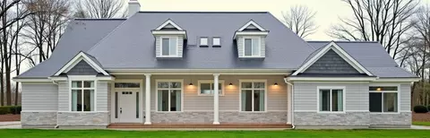 10208 Henning Dr, Huntley, IL 60142