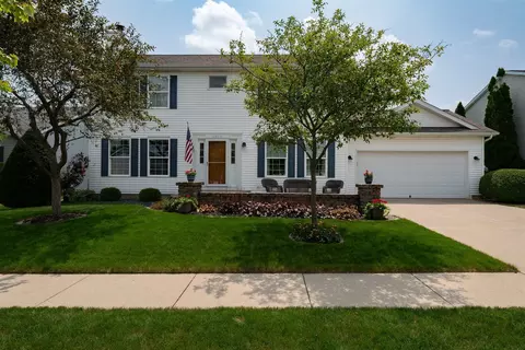 2819 Clearwater Ave, Bloomington, IL 61704