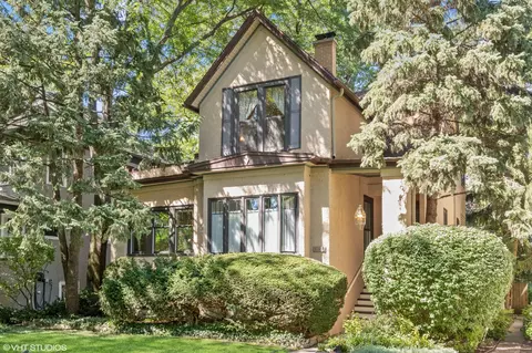 1830 W Morse Ave, Chicago, IL 60626