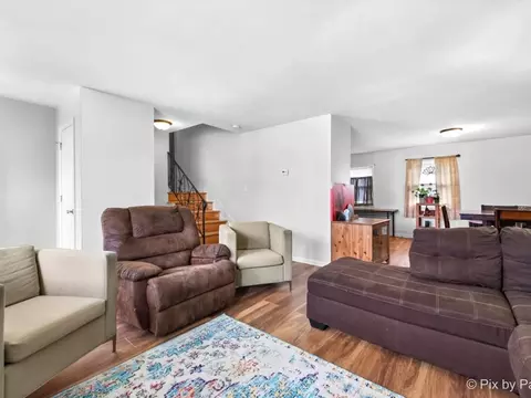 Living - 17516 Maple Ave, Lansing, IL 60438 photo 2 of 4