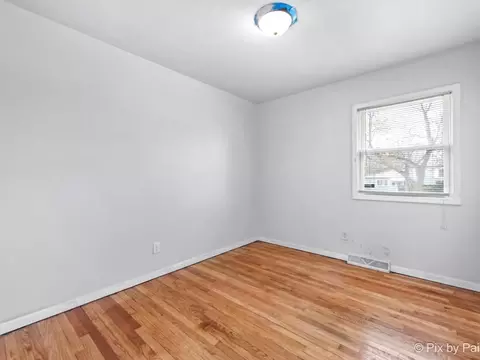 Bedroom - 17516 Maple Ave, Lansing, IL 60438 photo 4 of 5