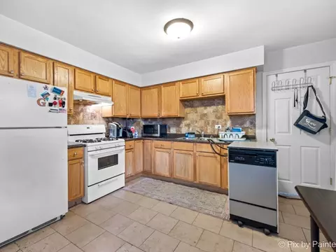 Kitchen - 17516 Maple Ave, Lansing, IL 60438 photo 3 of 3
