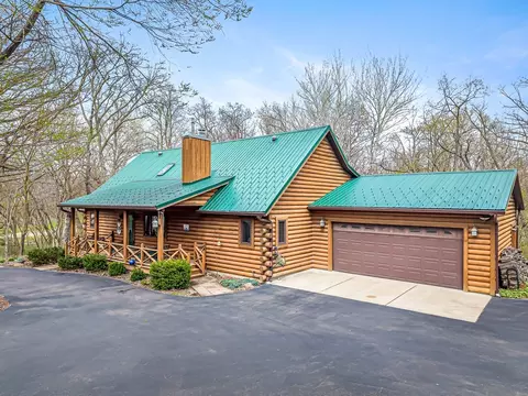 5848 Heatherwood Ln, Rockford, IL 61109