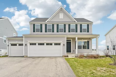 1821 Tall Oaks Dr, Antioch, IL 60002