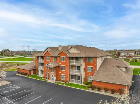 20335 S Rainford Dr #2C, Frankfort, IL 60423