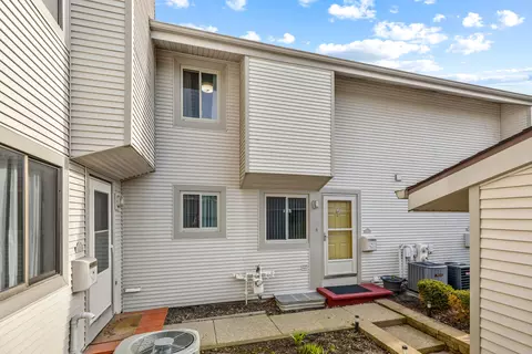 515 Verde Dr, Schaumburg, IL 60173