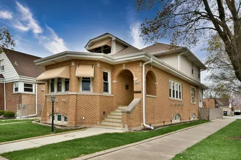 2547 Clarke St, River Grove, IL 60171