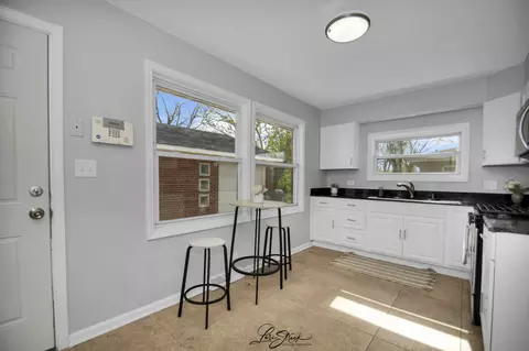 Kitchen - 2917 Nottingham Ave, Markham, IL 60428 photo 1 of 1