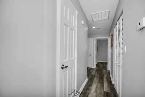 Entry Way - 2917 Nottingham Ave, Markham, IL 60428 photo 1 of 1