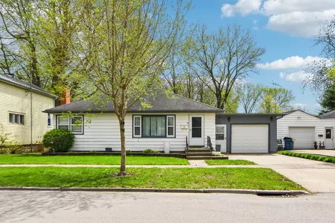 737 E North St, Morris, IL 60450