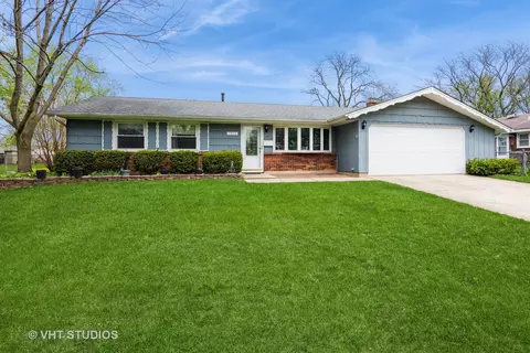 1804 Kingston Ln, Schaumburg, IL 60193