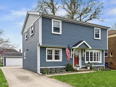 244 E 3rd St, Elmhurst, IL 60126 photo 2