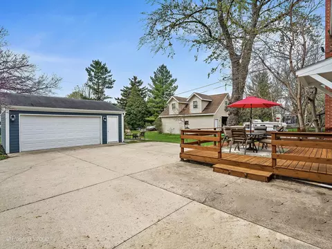 244 E 3rd St, Elmhurst, IL 60126 photo 23