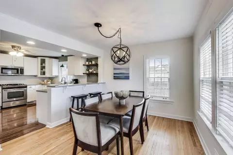 Dining - 974 S 2nd Ave, Des Plaines, IL 60016 photo 1 of 2