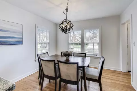 Dining - 974 S 2nd Ave, Des Plaines, IL 60016 photo 2 of 2