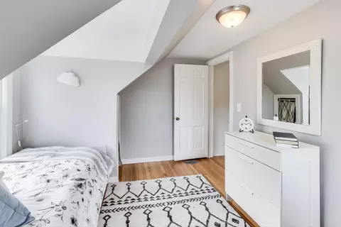 Bedroom - 974 S 2nd Ave, Des Plaines, IL 60016 photo 3 of 4