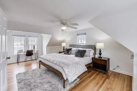 Bedroom - 974 S 2nd Ave, Des Plaines, IL 60016 photo 1 of 4