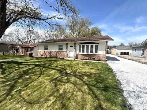 5460 Margie Ln, Oak Forest, IL 60452