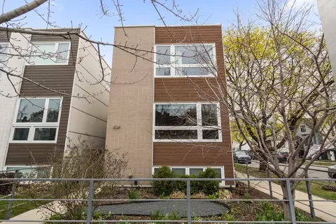 3124 N Sacramento Ave, Chicago, IL 60618