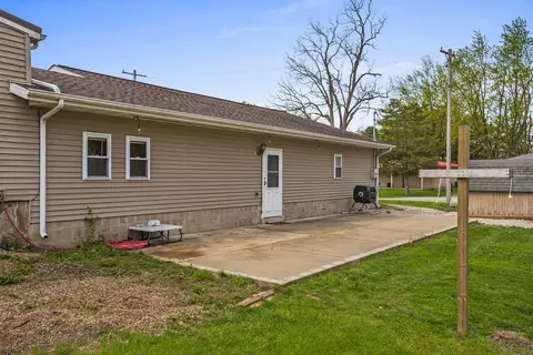 416 S Center St, Forrest, IL 61741 photo 37