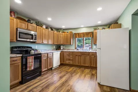 416 S Center St, Forrest, IL 61741 photo 10