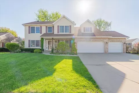 1 Burgundy Ct, Bloomington, IL 61704
