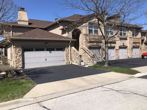 1952 Crenshaw Cir #1952, Vernon Hills, IL 60061