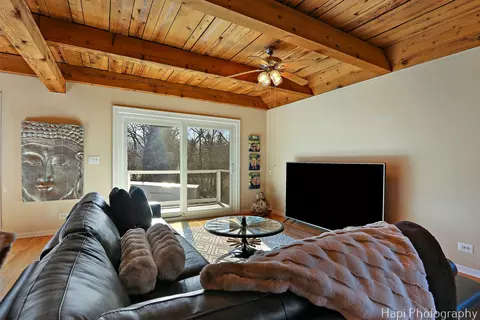 Living - 28356 N High View Rd, Mchenry, IL 60051 photo 1 of 3