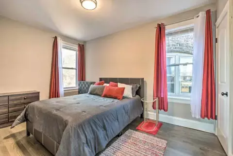 5413 N Artesian Ave, Chicago, IL 60625 photo 7