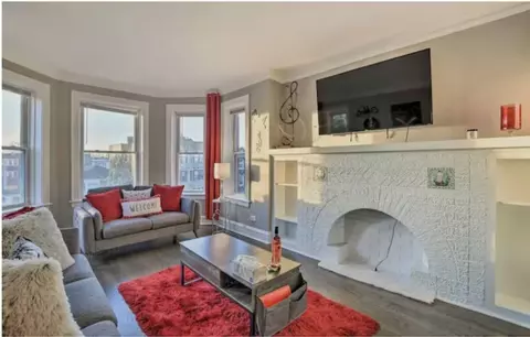 5413 N Artesian Ave, Chicago, IL 60625 photo 3