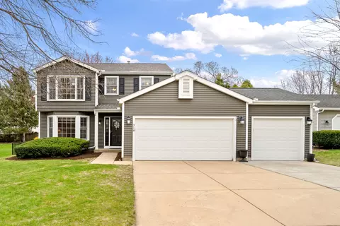 318 S Windhaven Ct, Mchenry, IL 60050