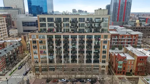 221 E Cullerton St #406, Chicago, IL 60616