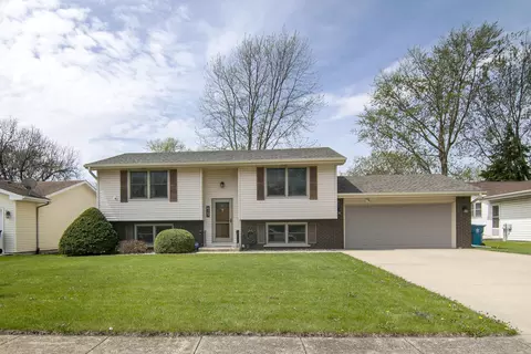 429 Pierce Ave, Bradley, IL 60915