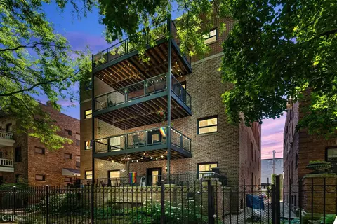 917 W Agatite Ave #2R, Chicago, IL 60640