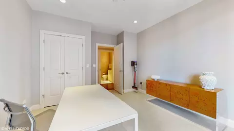 10 E Delaware Pl #9D, Chicago, IL 60611 photo 21