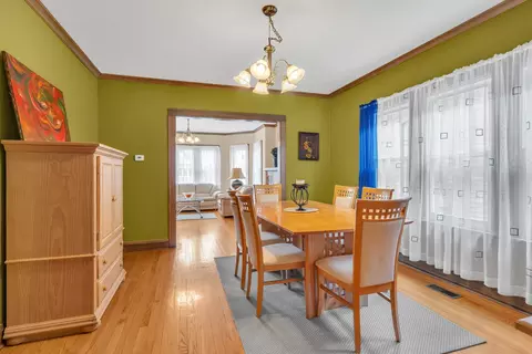 Dining - 5527 W Cornelia Ave, Chicago, IL 60641 photo 1 of 1