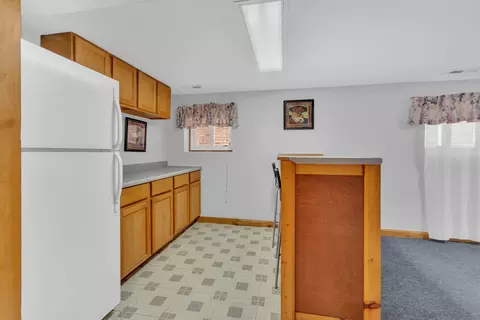 Kitchen - 5527 W Cornelia Ave, Chicago, IL 60641 photo 6 of 6