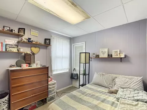 Bedroom - 5927 W Elm Ave, Berkeley, IL 60163 photo 3 of 3