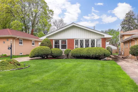 538 Clayton Rd, Hillside, IL 60162