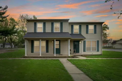2904 W John St #A, Champaign, IL 61821