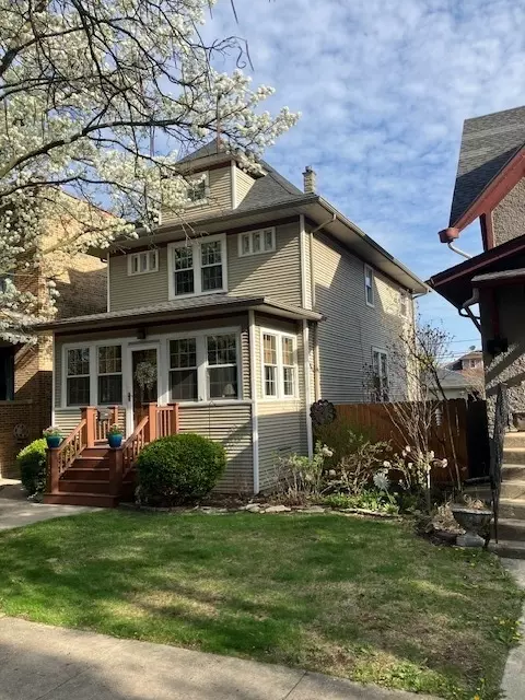 5150 W Berteau Ave, Chicago, IL 60641