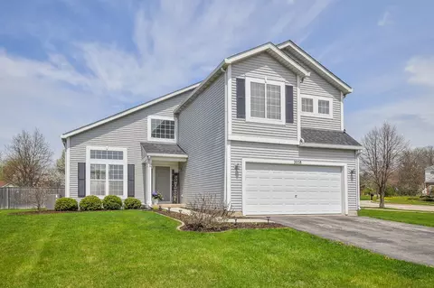 2058 Westbury Ln, Aurora, IL 60502