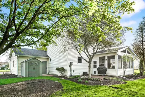 Exterior - 4 Tees Ct, Bloomington, IL 61704 photo 9 of 12