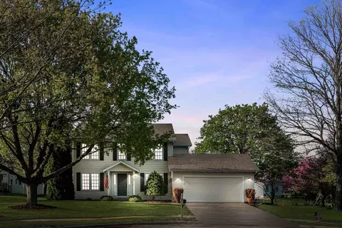 Exterior - 4 Tees Ct, Bloomington, IL 61704 photo 2 of 12