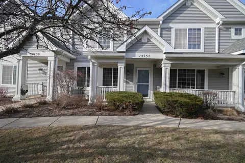 12737 W Wakefield Dr W #444, Beach Park, IL 60083