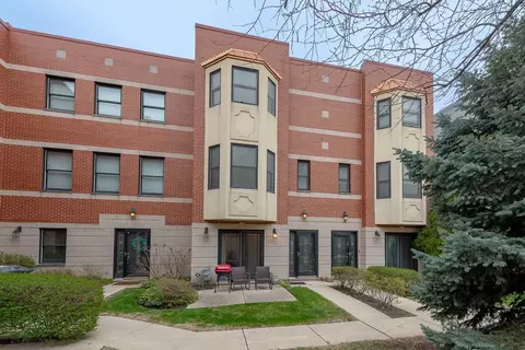2340 W Adams St #32, Chicago, IL 60612