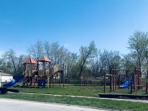 15318 Cypress Rd, Markham, IL 60428 photo 3