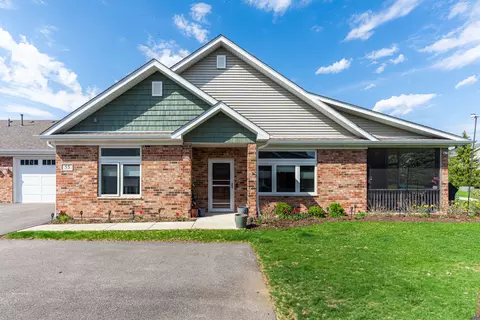 55 Briden Ln #55, Sycamore, IL 60178